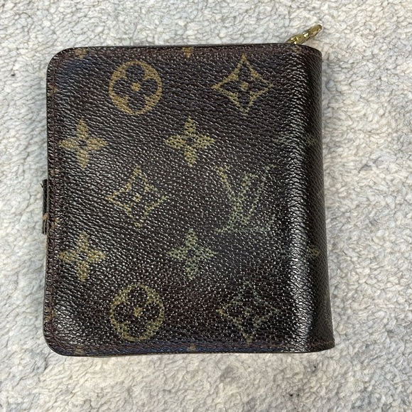 Louis Vuitton Limited Edition Groom Compact Snap Zip Wallet Bellboy Monogram - Picture 5 of 17